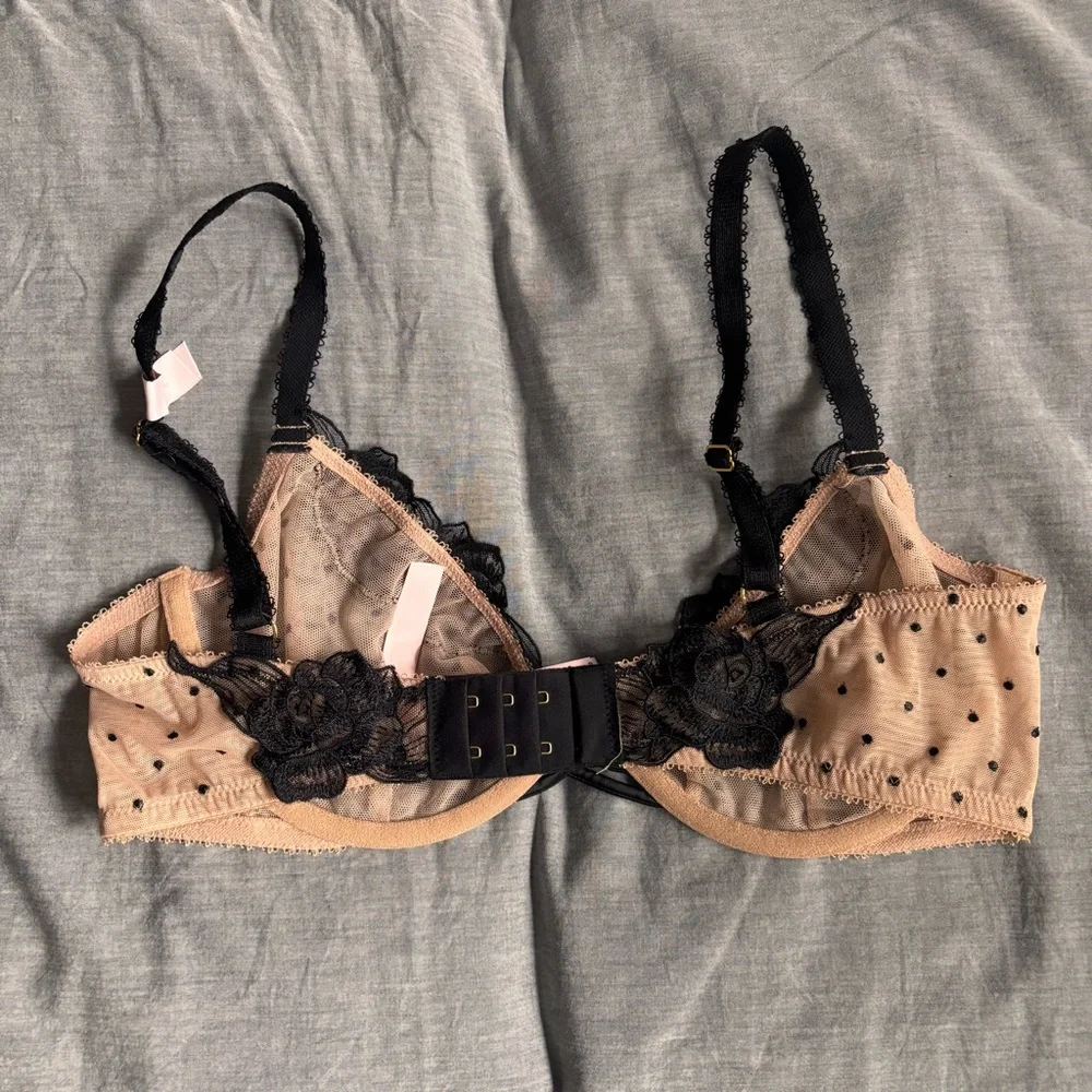 Victoria’s Secret Unlined bra 36C - Picture 4 of 6